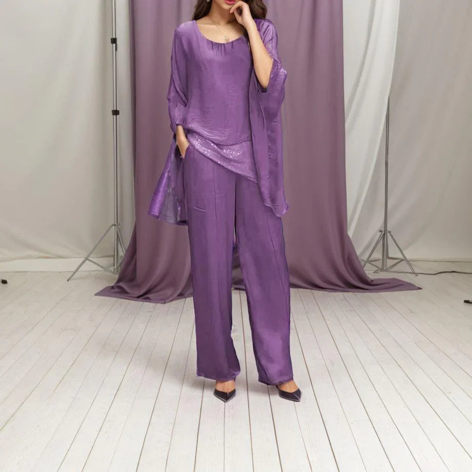 Lumina™ Set with Flowing Fit and Shiny Details